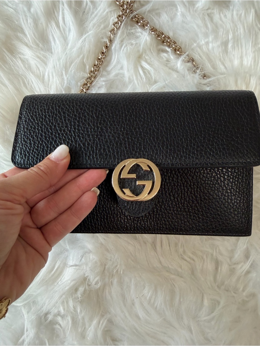 GUCCI INTERLOCKING G WALLET ON CHAIN Grained Leather - Picture 2 of 12